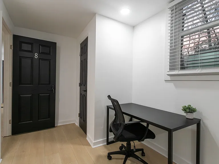 2277 Cloverdale Dr SE #8 — Photo 2