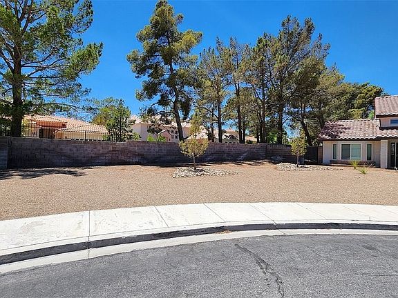 4th image of 1604 Trineo Ct