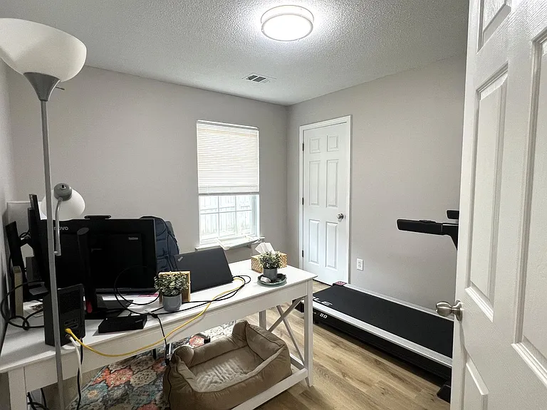 519 Clover Trl — Photo 21