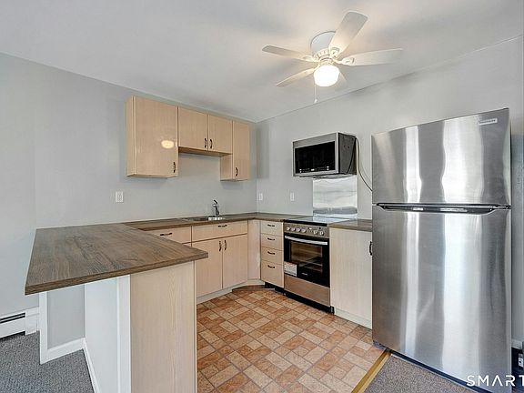 4th image of 193 Westport Ave APT 3