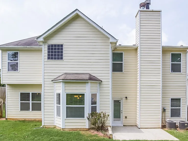1260 Red Cedar Trl — Photo 17