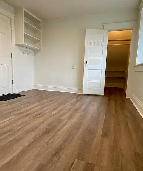 1434 Ferry St SE #7 — Photo 2