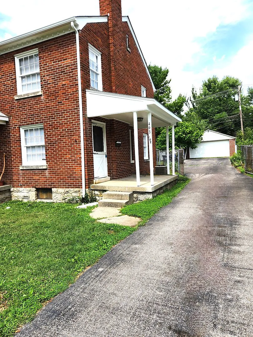 Duplex close to St. Joe Hospital 20260806 — Photo 2