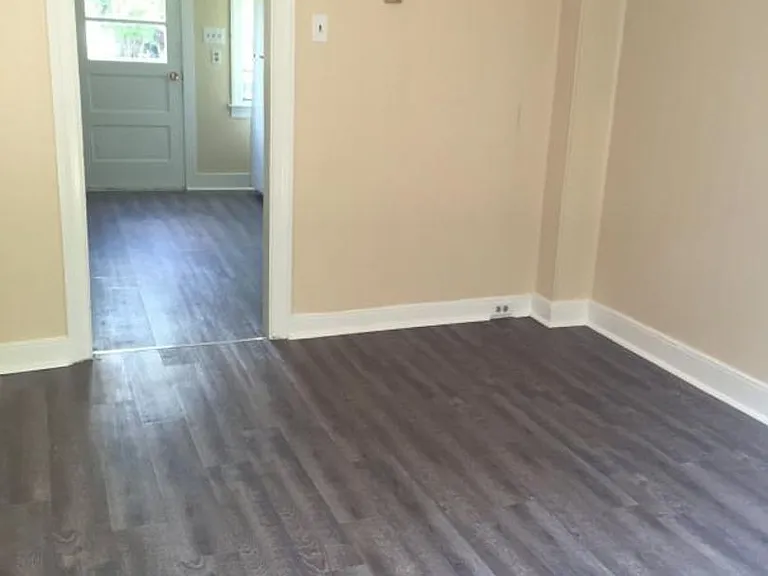 119 W Chapel Ave — Photo 2