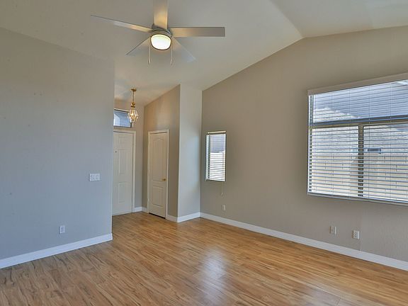 5th image of 30425 N Maple Chase Dr