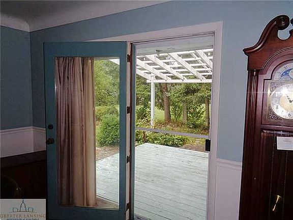 5th image of 7953 Circle Dr