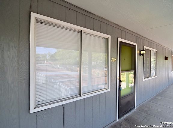 4th image of 311 E San Antonio Ave APT 202