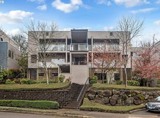 622 SW Nevada St APT C, Portland, OR 97219