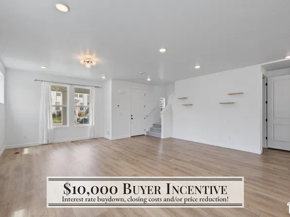 11627 S Silver Pond Dr, South Jordan, UT 84009