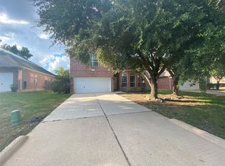 9210 Hidden Lake Cir E, Magnolia, TX 77354