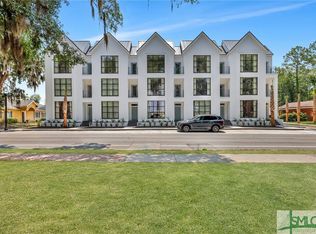 2822 Bee Rd, Savannah, GA 31404