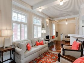 916 Howard St, Savannah, GA
