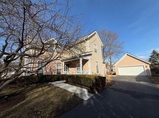3293 Country Ln, Waukegan, IL 60087