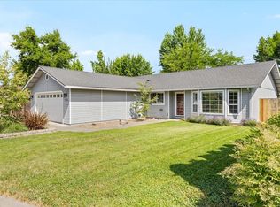 3073 Ruby Dr, Medford, OR 97504