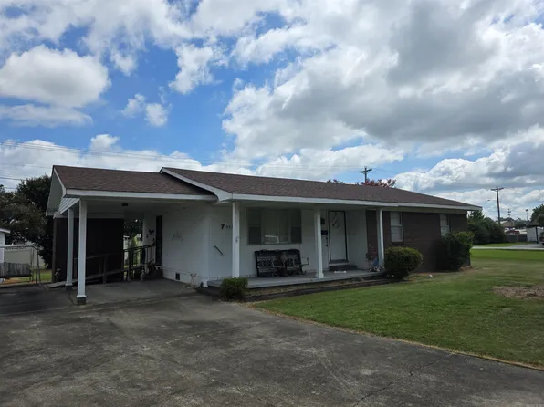 1944 Magnolia Ln, Paragould, AR 72450