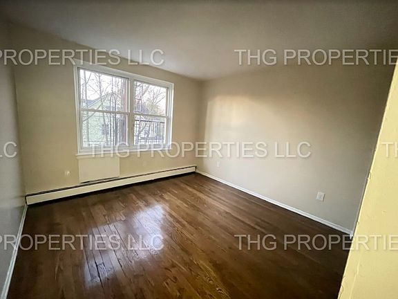 4th image of 600-610 E Front St #610-3F