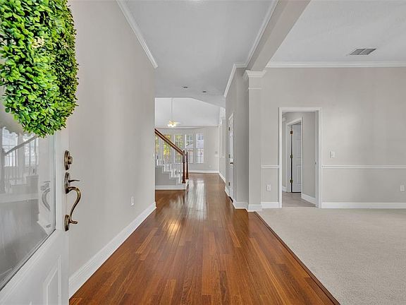 4th image of 821 Veranda Pl