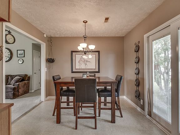4th image of 7136 Alexandria Dr