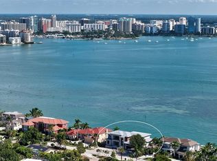 247 Robin Dr, Sarasota, FL 34236