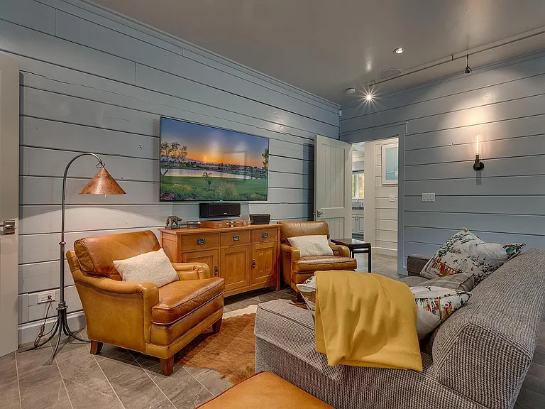 7675 Lahontan Dr — Photo 29