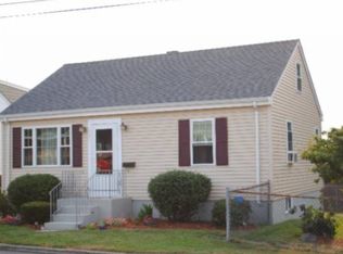 31 Carpenter St, Tiverton, RI 02878