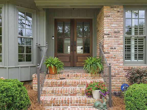 4th image of 3601 Crestbrook Rd