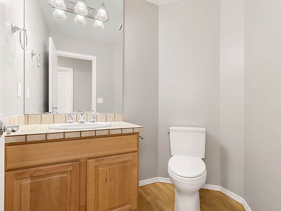 5th image of 23446 NE 6th Pl