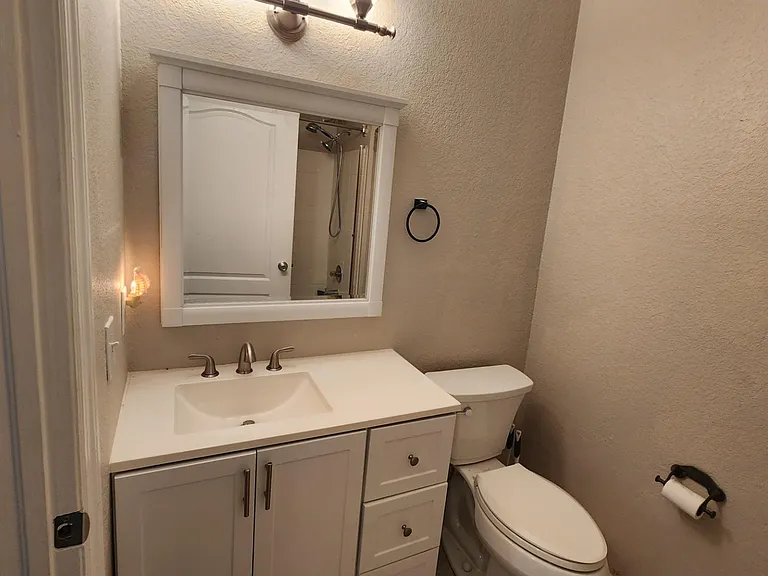 Unit Photo