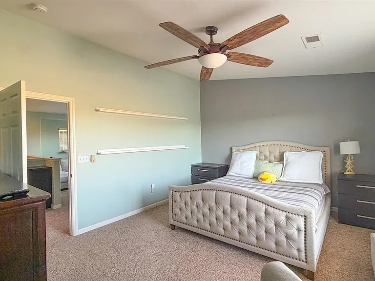 3060 Morris Ave — Photo 20