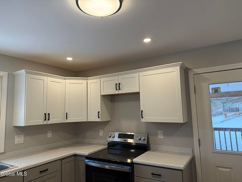 3rd image of 65 Skyview Meadows Lane