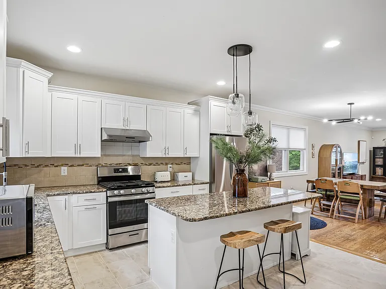 174 Fort Lee Rd #B — Photo 8