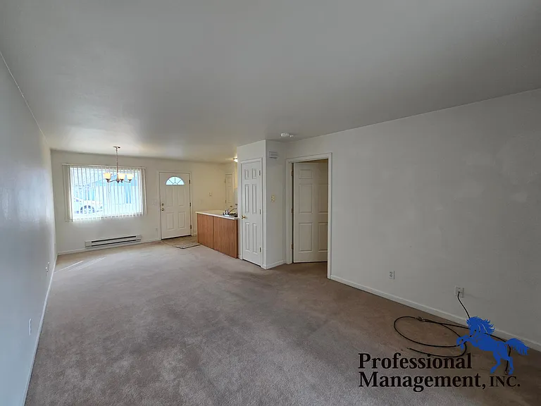 3825 Avenue B #5 — Photo 2