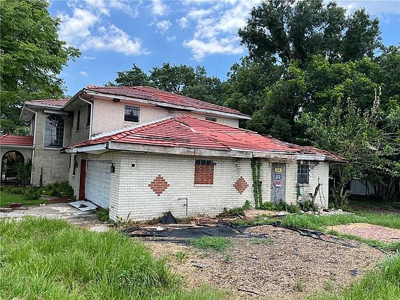 3rd image of 2400 Gentilly Blvd