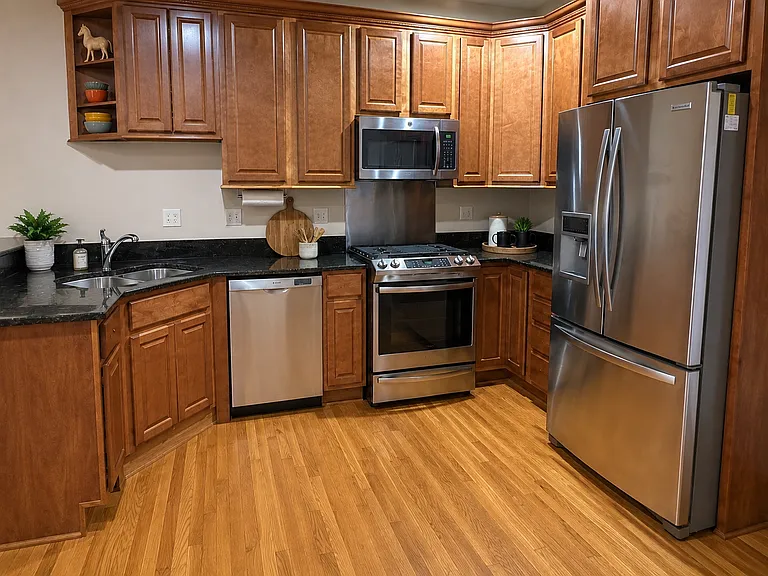 168 Mayo Ct — Photo 3