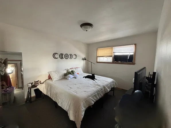 3344 S 84th St APT 2, Milwaukee, WI 53227