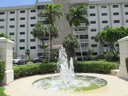 1st image of 800 NE 195th St APT 709
