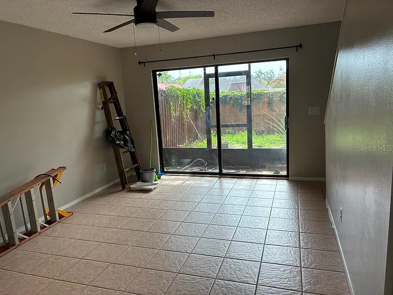 1410 Highland Ridge Cir — Photo 3