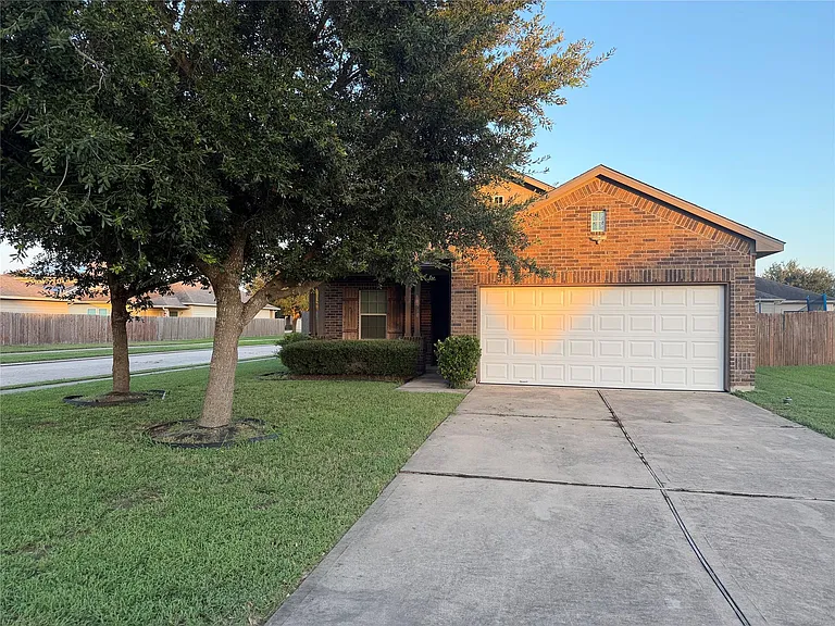 10710 Barker View Dr — Photo 1