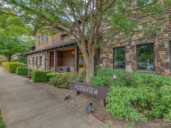 305 Clubhouse Ln Unit B-201, Mill Spring, NC 28756