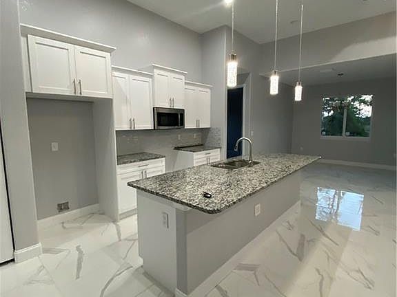 4th image of 1403 Sunniland Blvd