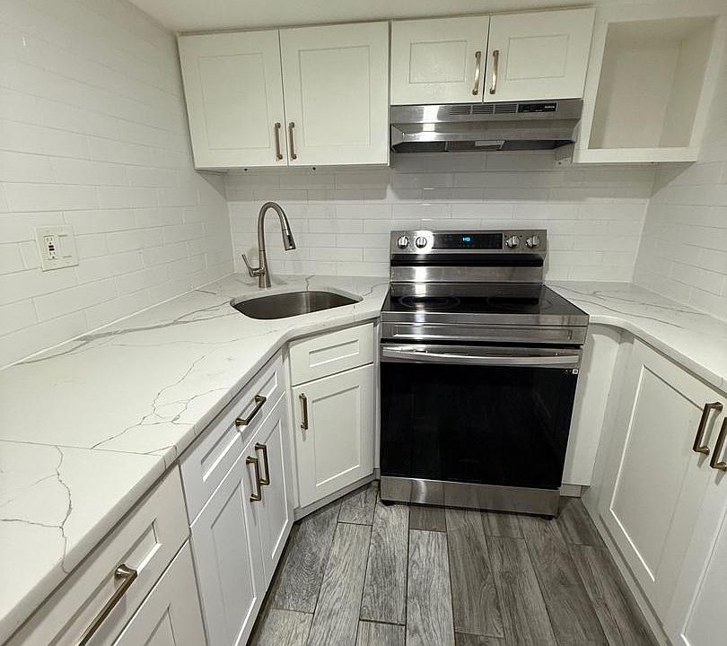 1st image of 1224 Carlton St