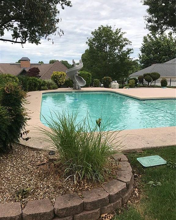 2nd image of 4404 Bogey Dr