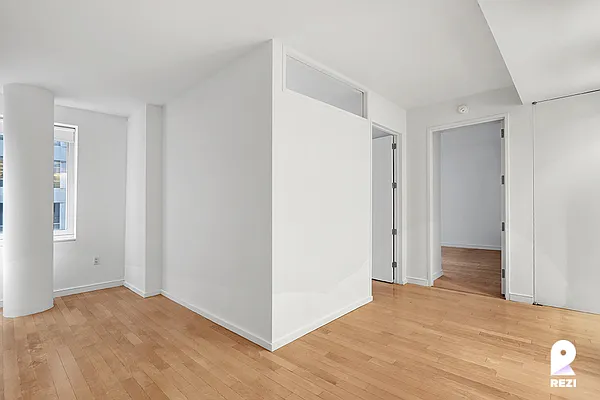 Rented by REZI | media 26