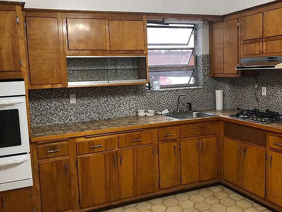 2nd image of 436 67th St #1