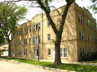 6000 W Seminole St #2E, Chicago, IL 60646