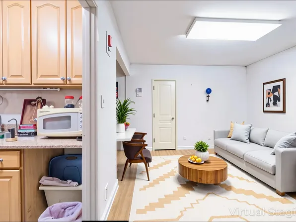 134-39 Blossom Avenue image 3 of 9