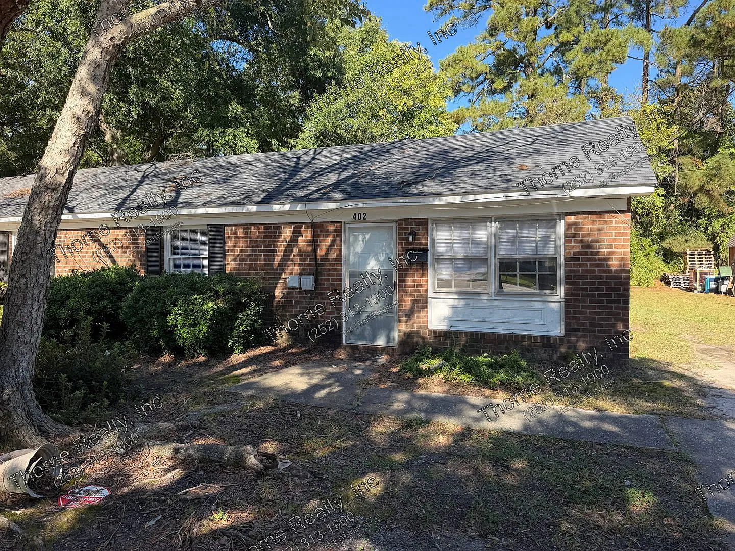 2 bed, 1.0 bath, 877 sqft, $795 — Photo 1