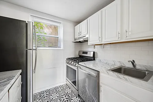 184 E Willow Grove Ave #1E Photo 1