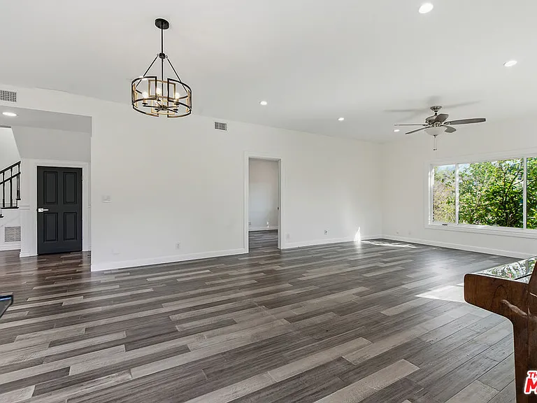 1301 Angelus Ave — Photo 9