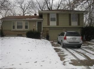 8010 Elm Ave, Raytown, MO 64138